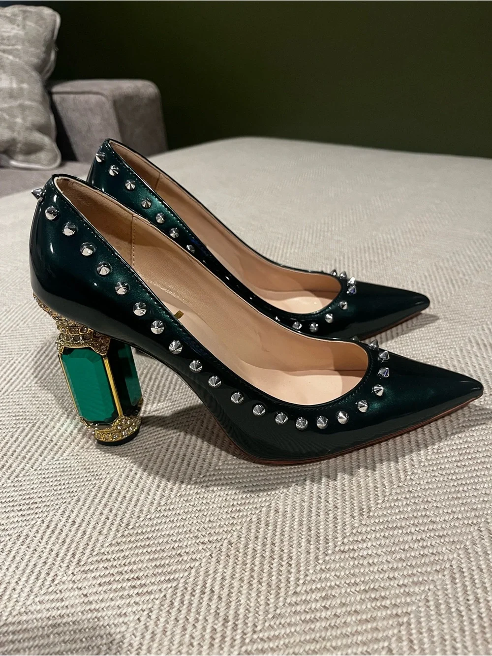 FSJ Women's Dark Green Pointed-Toe Studded Pumps